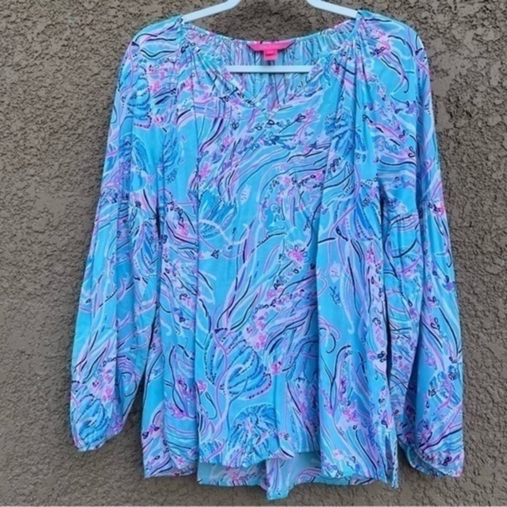 Lilly Pulitzer Blouse with beach‎ ocean fish print